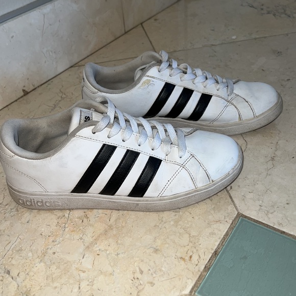 Adidas three stripe sneakers - Picture 6 of 11